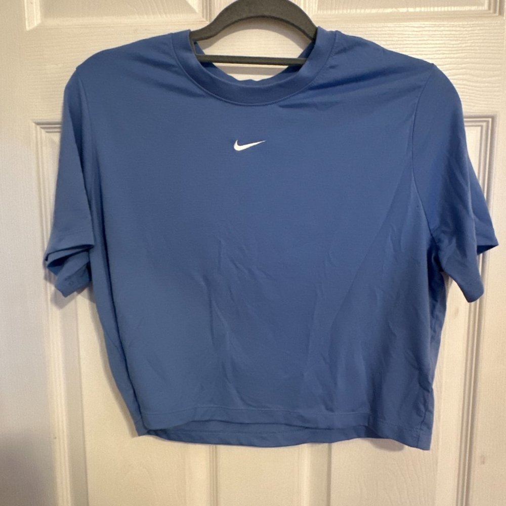 Nike Sportswear Essential Women's Slim Cropped T-Shirt - Size XL - Polar Blue - Picture 3 of 6